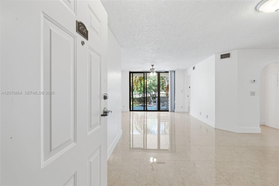 En Venta: $218,000 (1 camas, 1 baños, 777 Pies cuadrados)