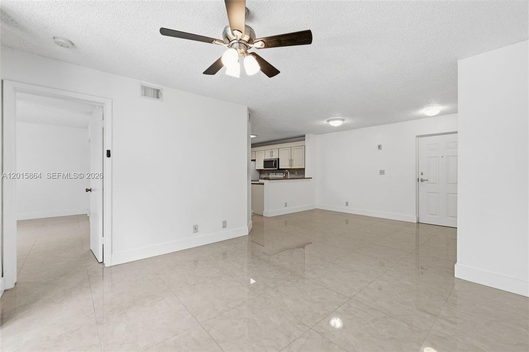 En Venta: $218,000 (1 camas, 1 baños, 777 Pies cuadrados)
