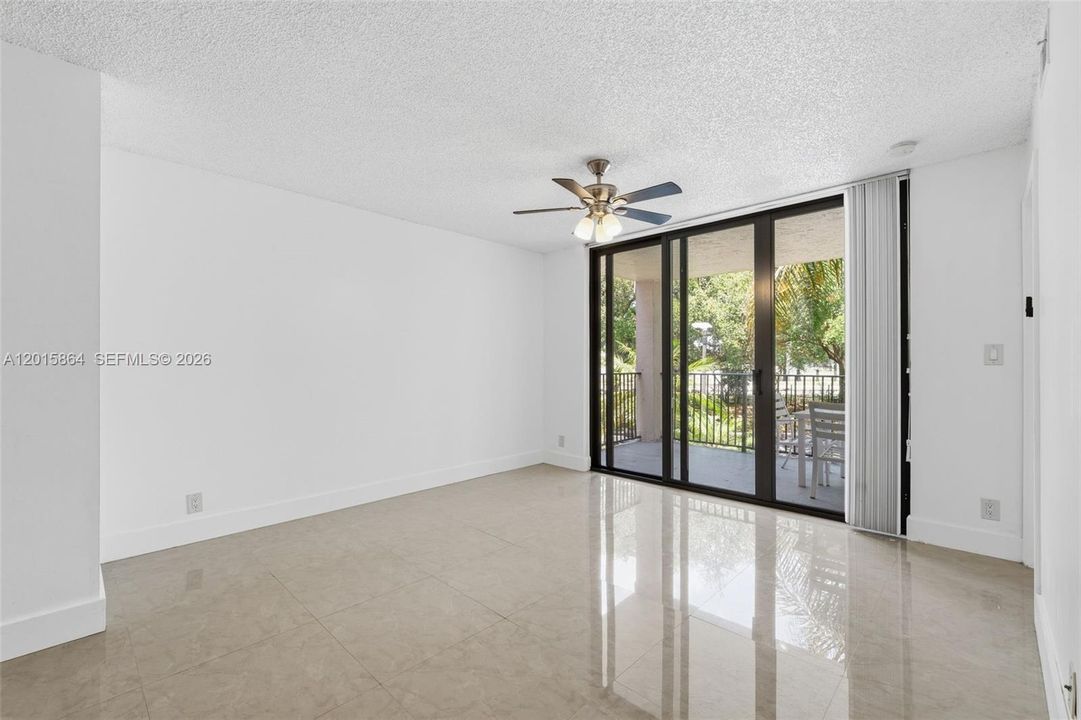 En Venta: $218,000 (1 camas, 1 baños, 777 Pies cuadrados)