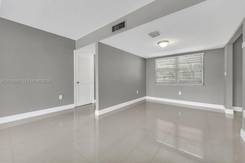 En Venta: $575,000 (2 camas, 2 baños, 1568 Pies cuadrados)
