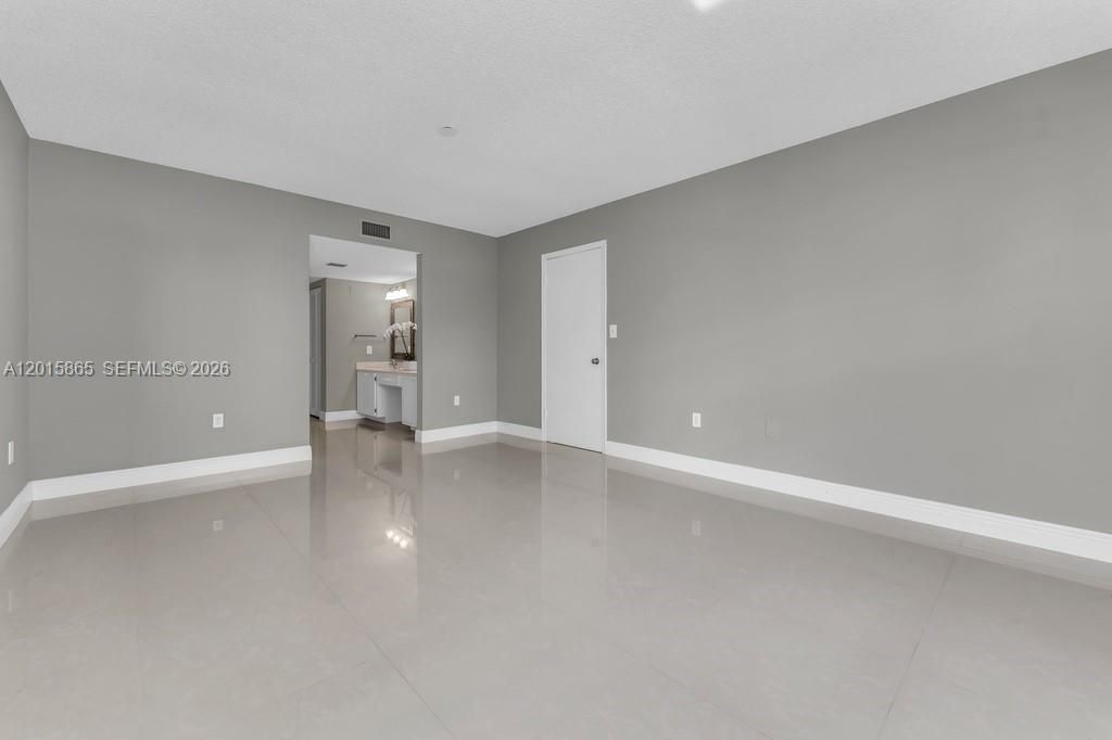 En Venta: $575,000 (2 camas, 2 baños, 1568 Pies cuadrados)