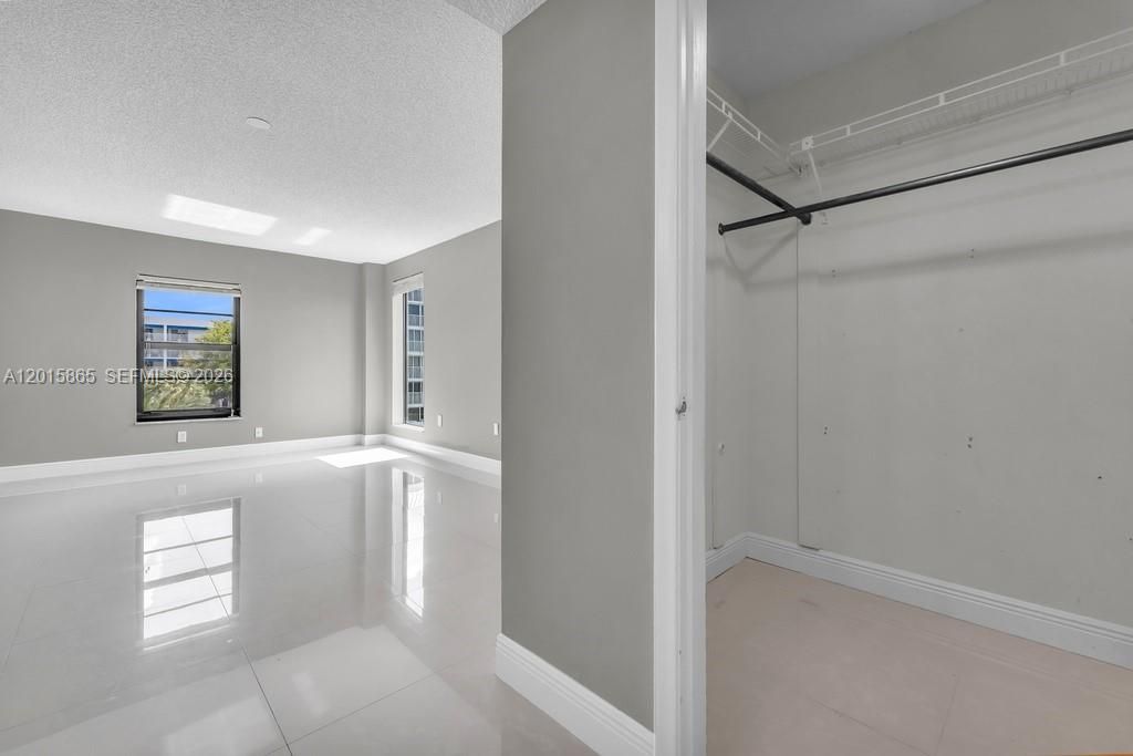 En Venta: $575,000 (2 camas, 2 baños, 1568 Pies cuadrados)