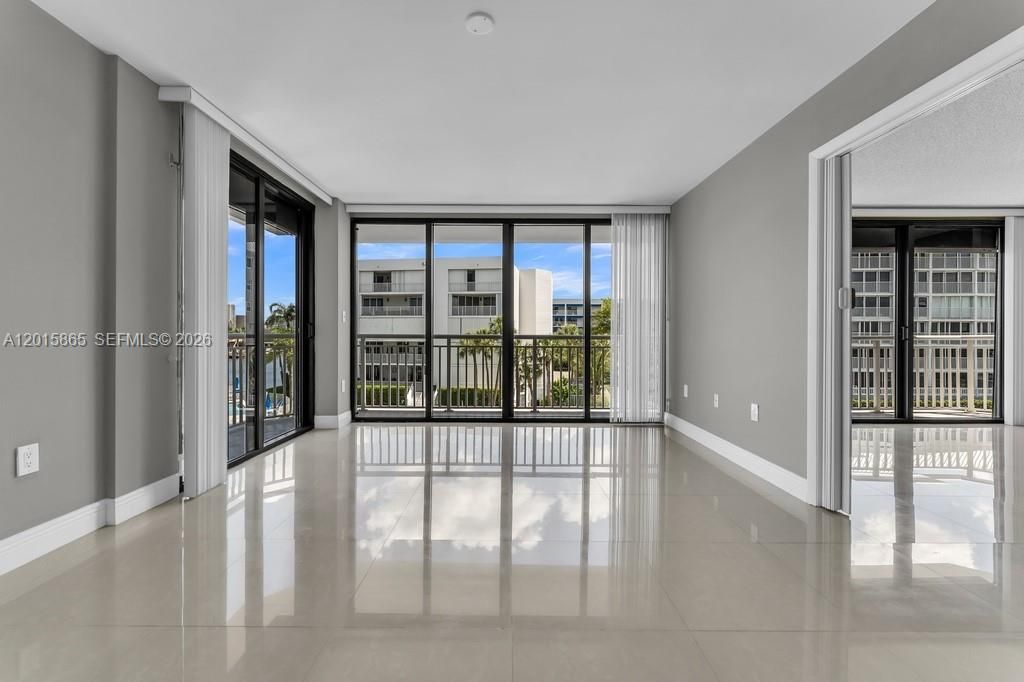 En Venta: $575,000 (2 camas, 2 baños, 1568 Pies cuadrados)