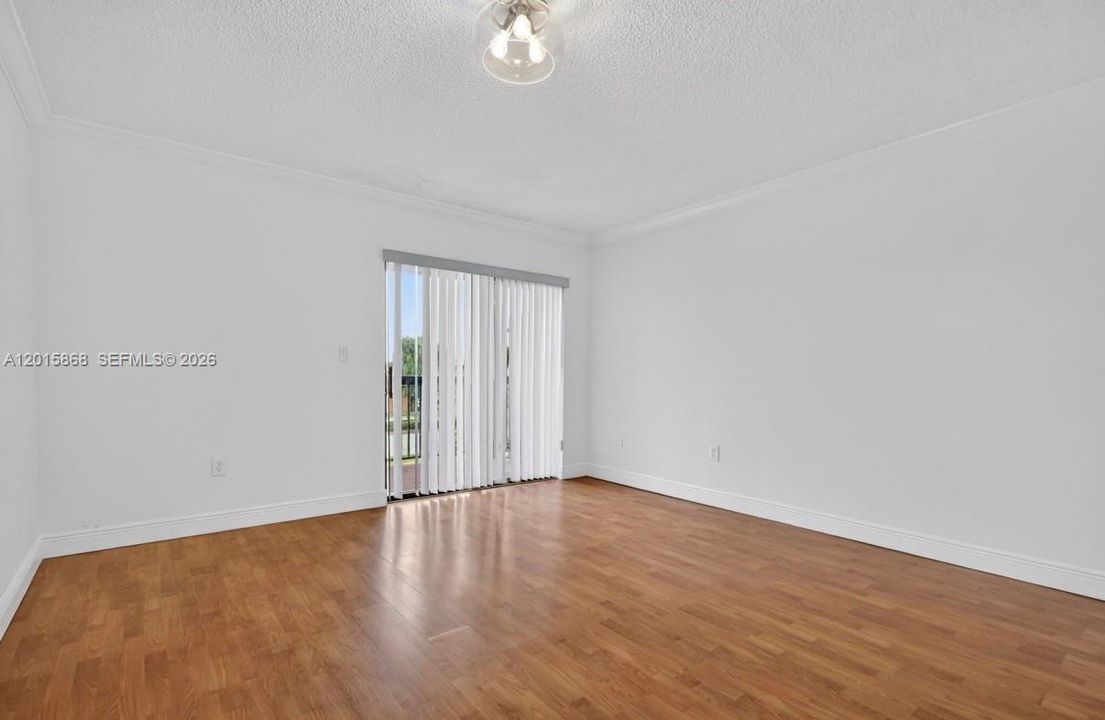 На продажу: $379,000 (2 спален, 2 ванн, 1250 Квадратных фут)