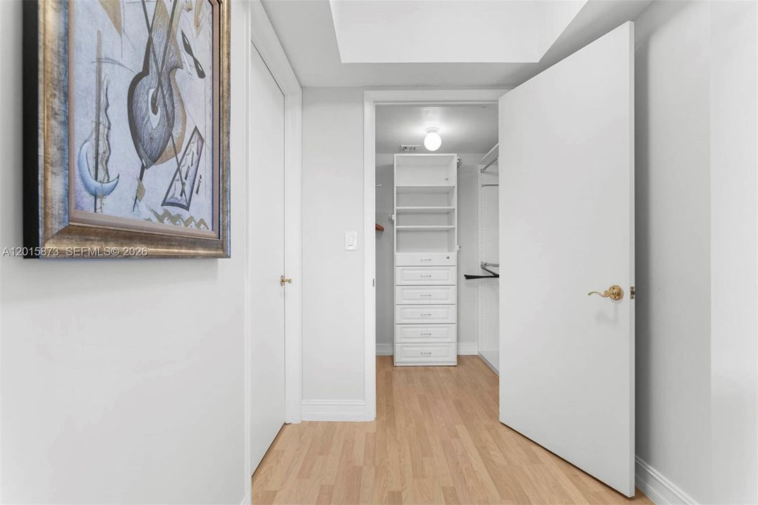В аренду: $12,000 (3 спален, 4 ванн, 2440 Квадратных фут)