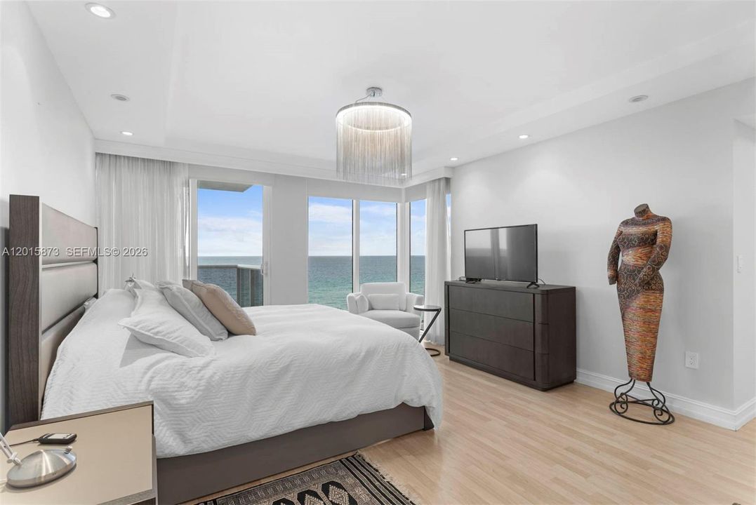 В аренду: $12,000 (3 спален, 4 ванн, 2440 Квадратных фут)