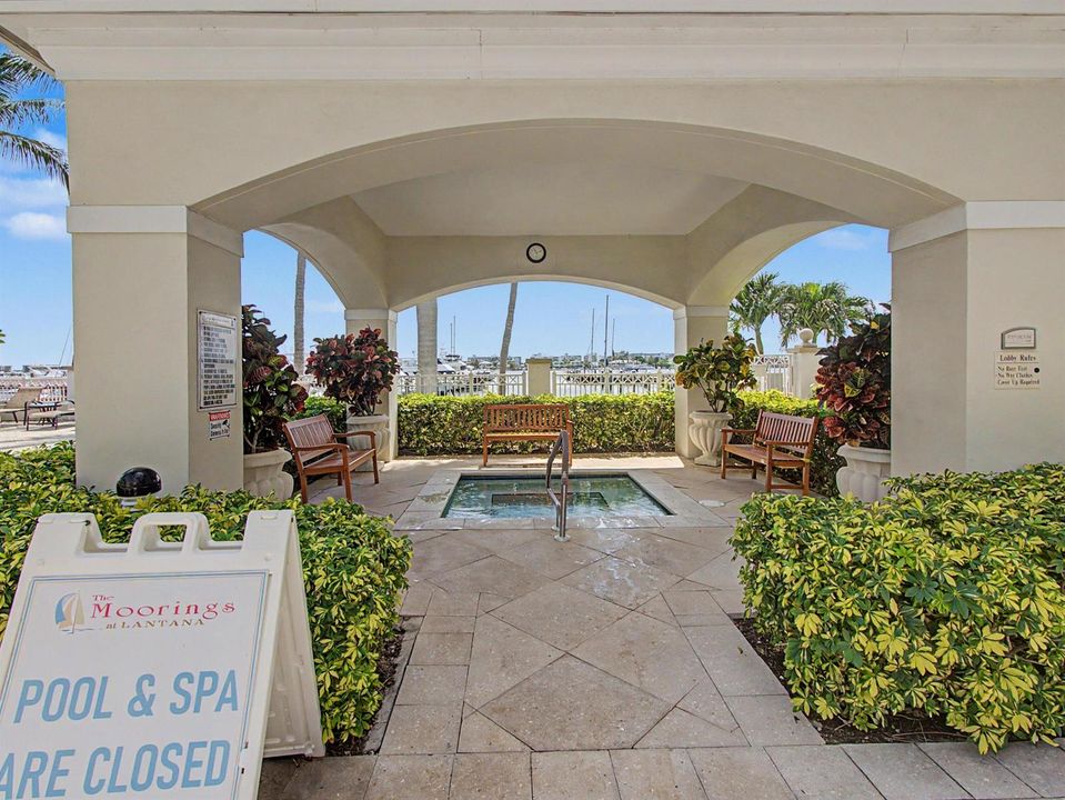 20 Hot Tub Main Pool Area 806