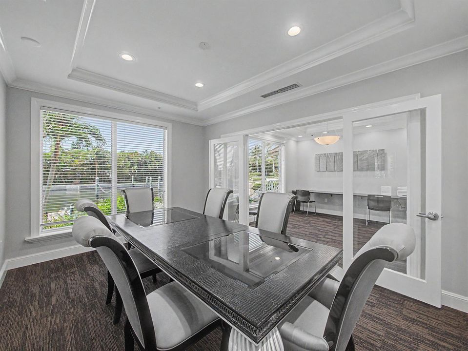 31 Clubhouse