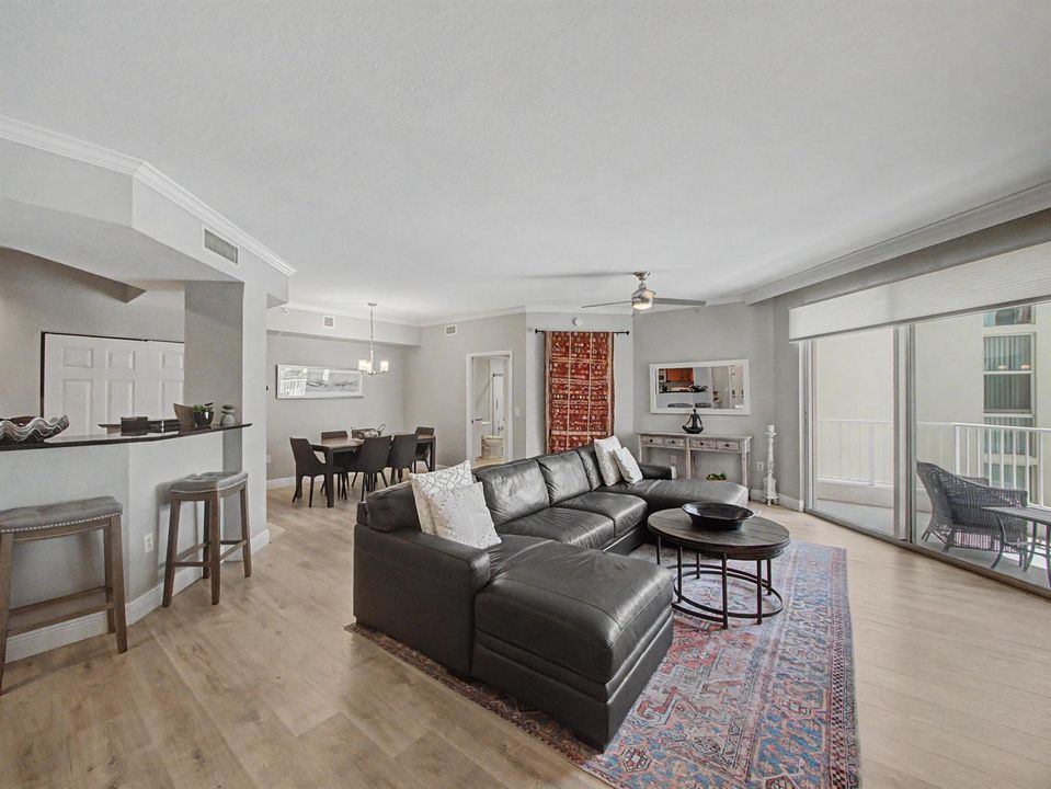 4 Living Room