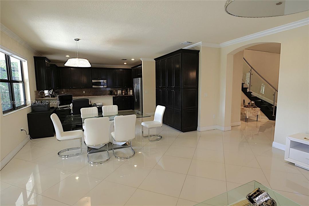 For Sale: $1,290,000 (4 beds, 4 baths, 3128 Square Feet)