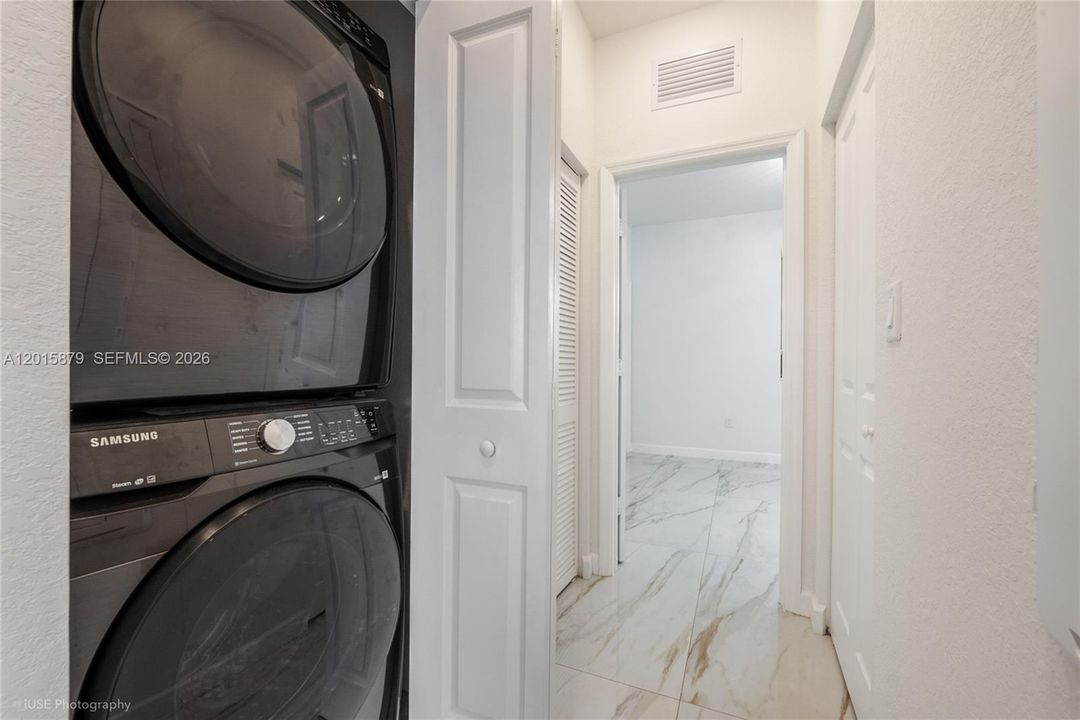 For Rent: $3,300 (3 beds, 3 baths, 1328 Square Feet)