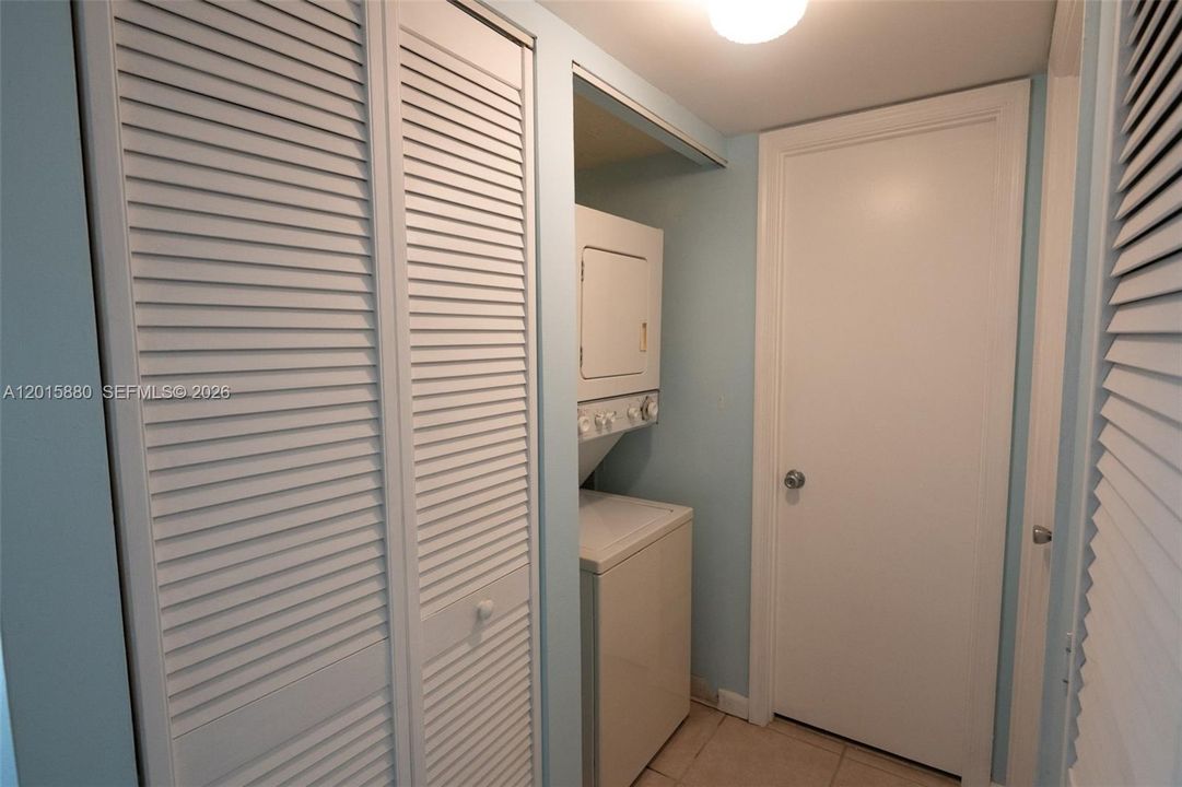 En Venta: $195,000 (2 camas, 2 baños, 1370 Pies cuadrados)