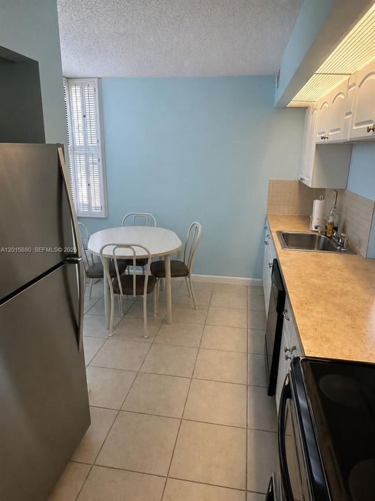 En Venta: $195,000 (2 camas, 2 baños, 1370 Pies cuadrados)
