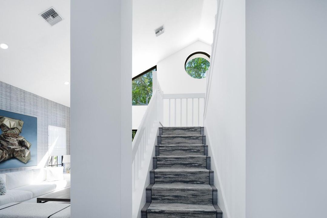 Stairs-Up