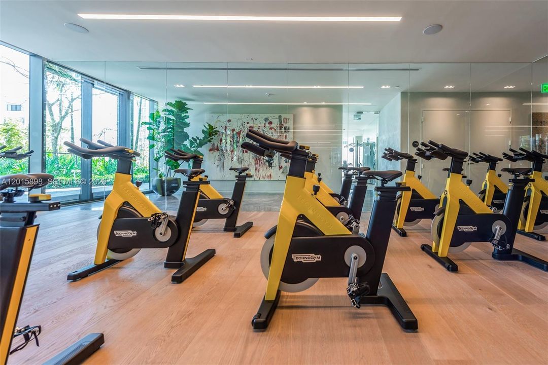 En Venta: $795,000 (1 camas, 2 baños, 940 Pies cuadrados)