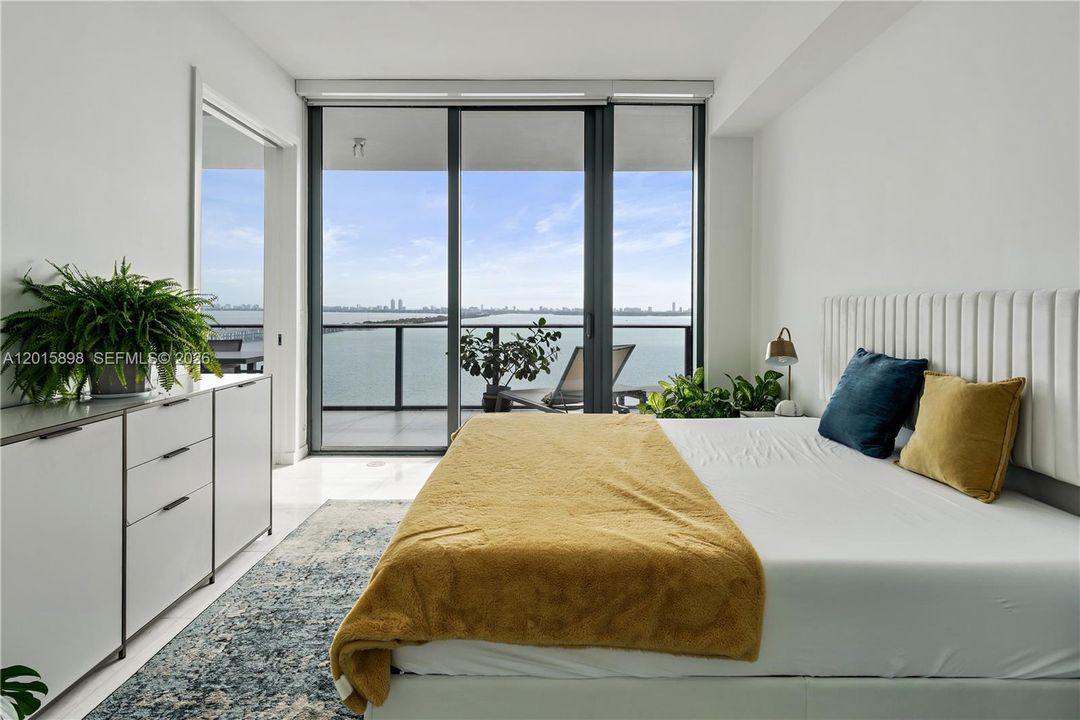 En Venta: $795,000 (1 camas, 2 baños, 940 Pies cuadrados)