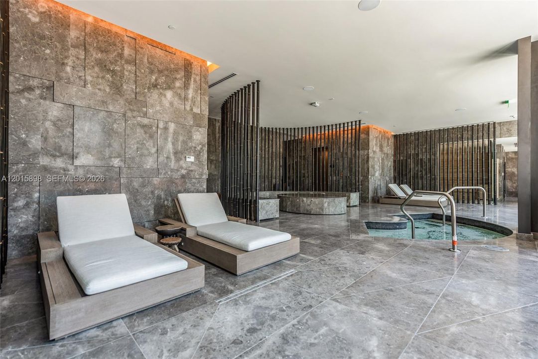 En Venta: $795,000 (1 camas, 2 baños, 940 Pies cuadrados)