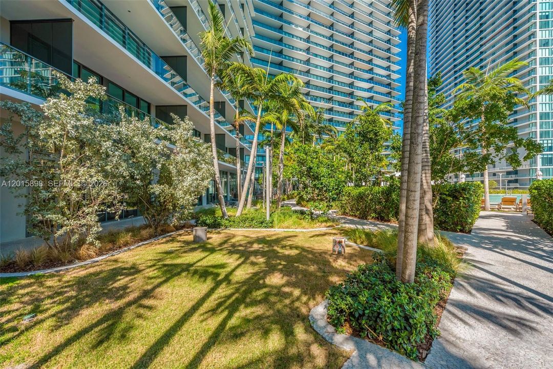 En Venta: $795,000 (1 camas, 2 baños, 940 Pies cuadrados)