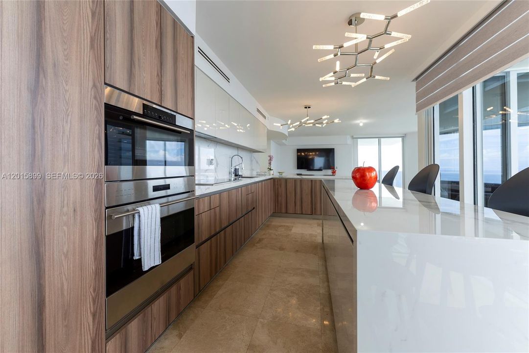 В аренду: $14,500 (3 спален, 4 ванн, 2665 Квадратных фут)