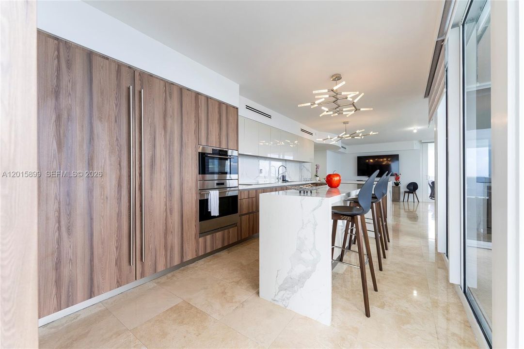 В аренду: $14,500 (3 спален, 4 ванн, 2665 Квадратных фут)