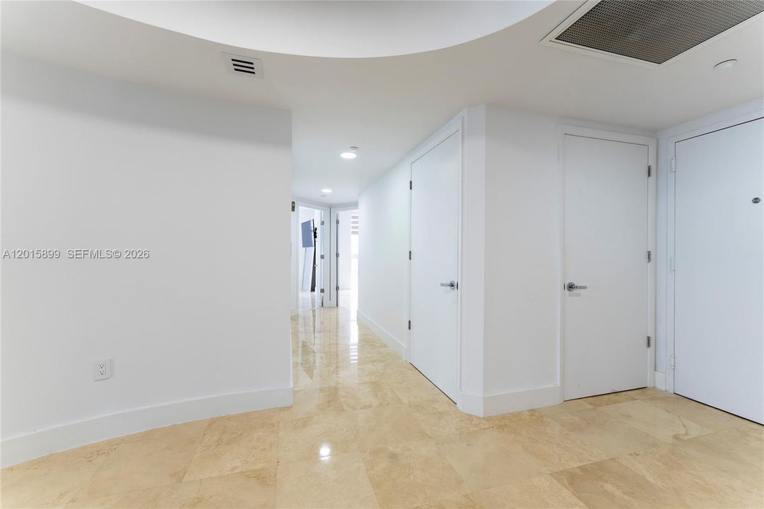 В аренду: $14,500 (3 спален, 4 ванн, 2665 Квадратных фут)