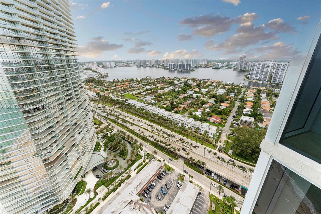 В аренду: $14,500 (3 спален, 4 ванн, 2665 Квадратных фут)