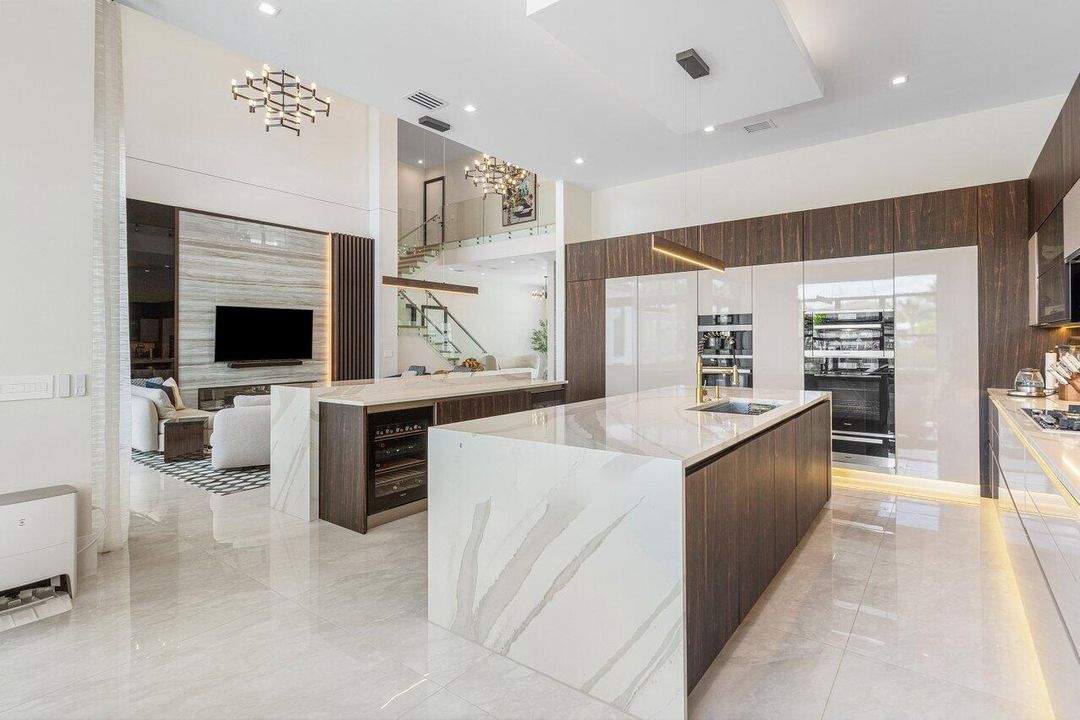 012-9625VescovatoWay-BocaRaton-FL-33496-