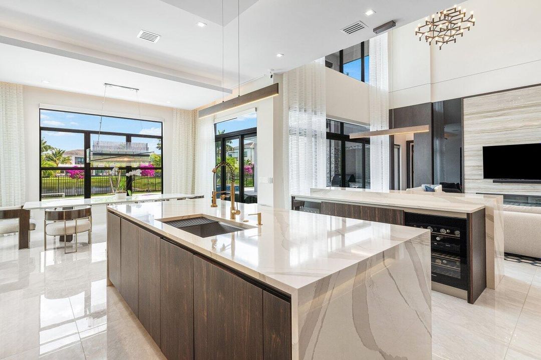 013-9625VescovatoWay-BocaRaton-FL-33496-
