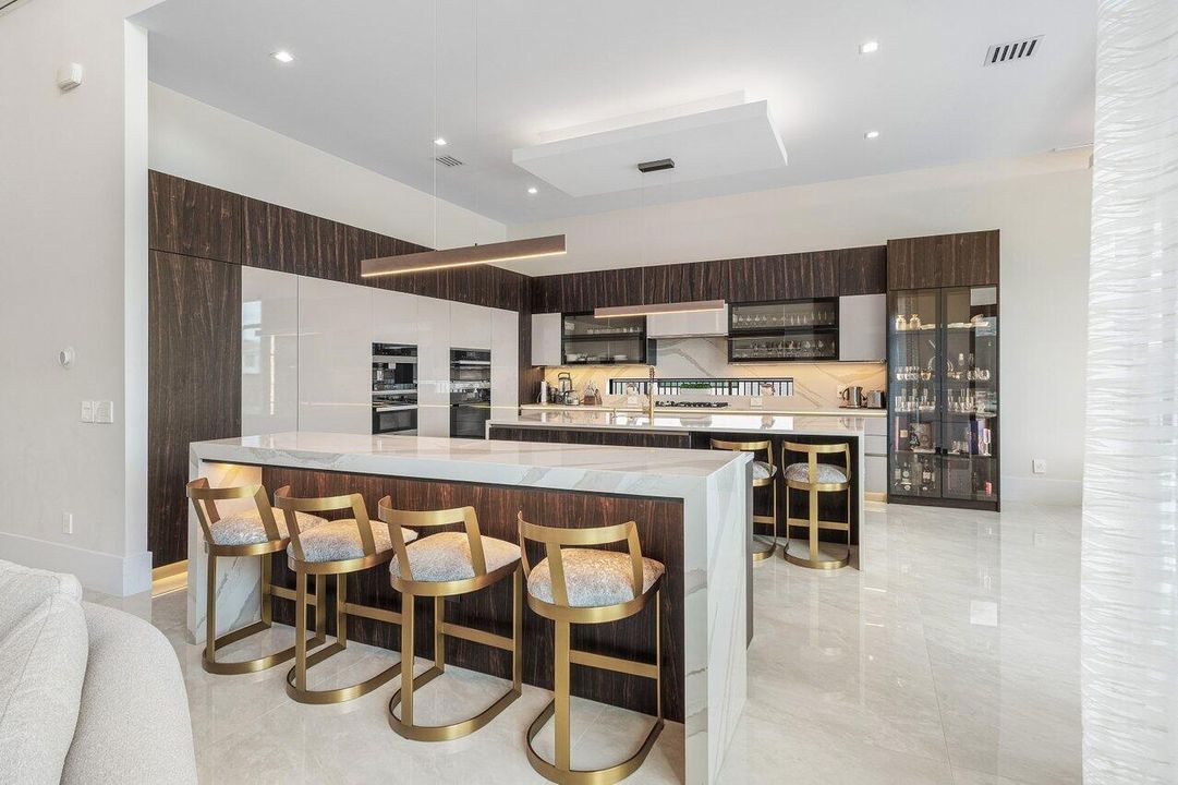 010-9625VescovatoWay-BocaRaton-FL-33496-
