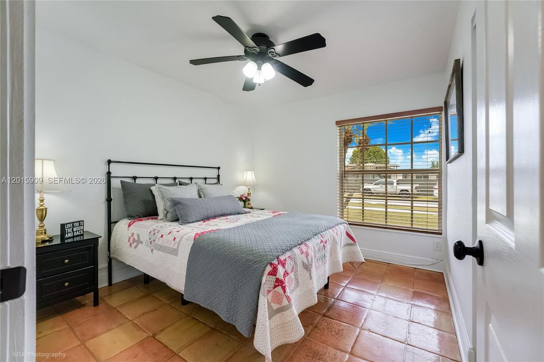 For Sale: $809,000 (3 beds, 2 baths, 1823 Square Feet)