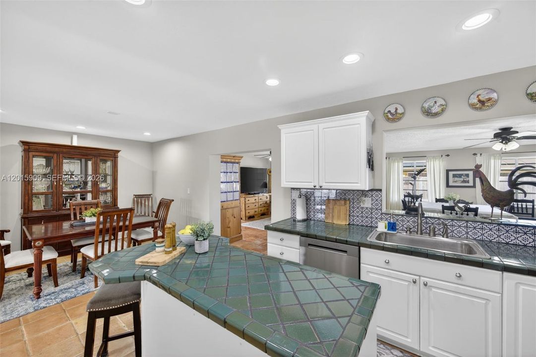 For Sale: $809,000 (3 beds, 2 baths, 1823 Square Feet)