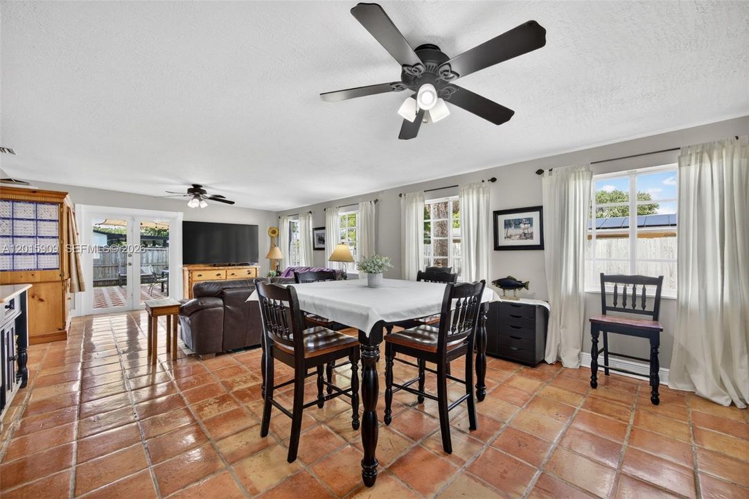 For Sale: $809,000 (3 beds, 2 baths, 1823 Square Feet)