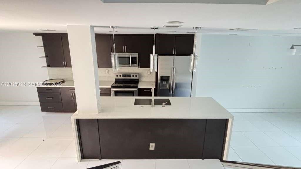 En Venta: $230,000 (3 camas, 2 baños, 1690 Pies cuadrados)