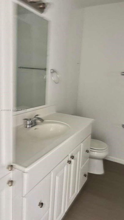 En Venta: $230,000 (3 camas, 2 baños, 1690 Pies cuadrados)