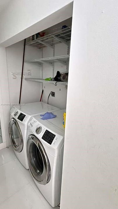 En Venta: $230,000 (3 camas, 2 baños, 1690 Pies cuadrados)