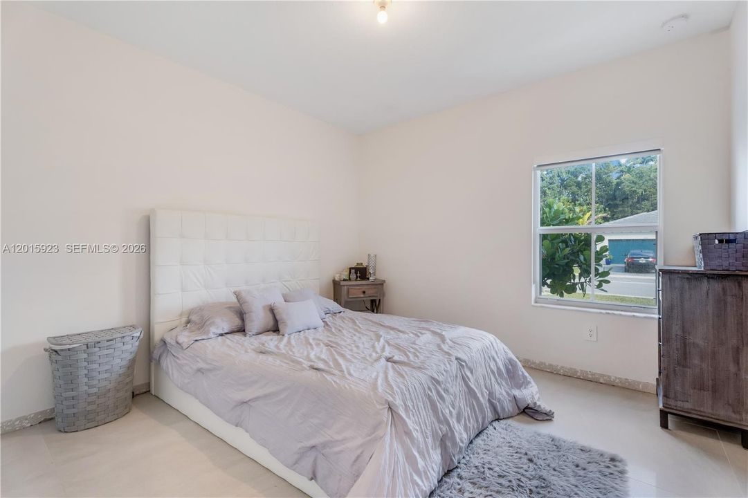 На продажу: $949,999 (3 спален, 2 ванн, 2137 Квадратных фут)