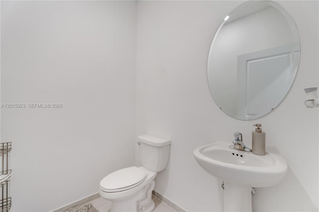 На продажу: $949,999 (3 спален, 2 ванн, 2137 Квадратных фут)