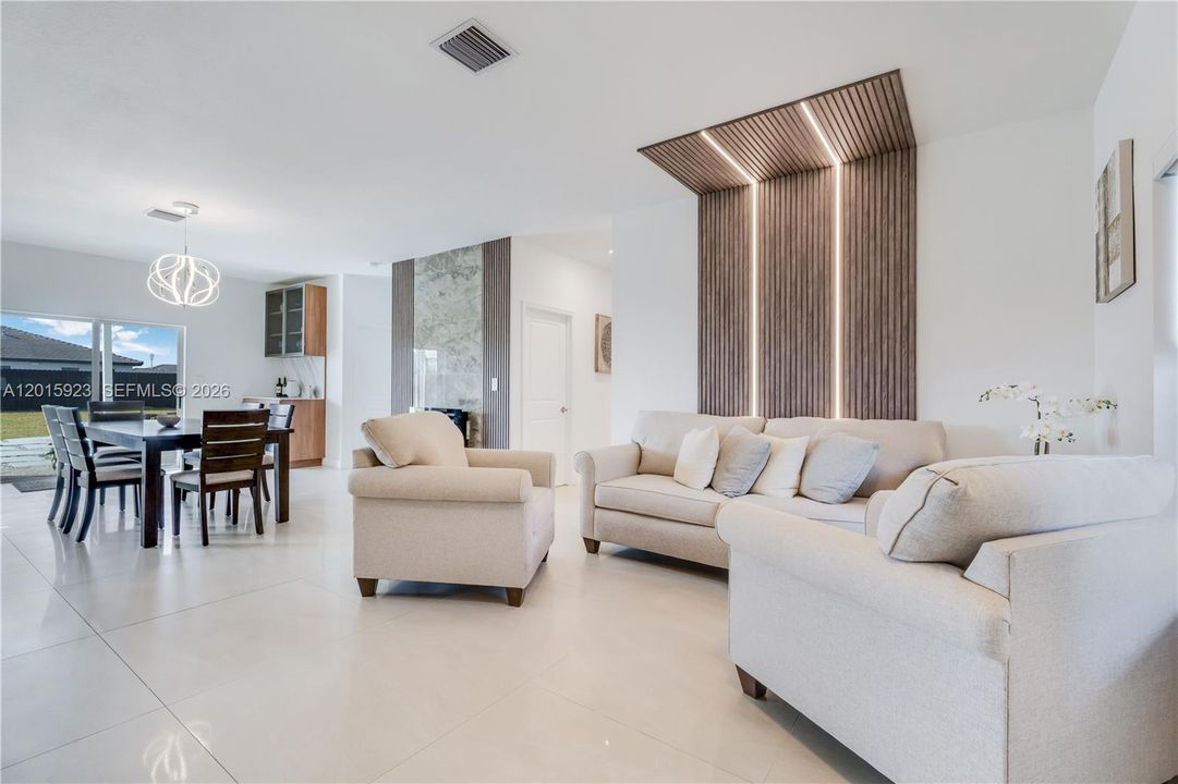 На продажу: $949,999 (3 спален, 2 ванн, 2137 Квадратных фут)