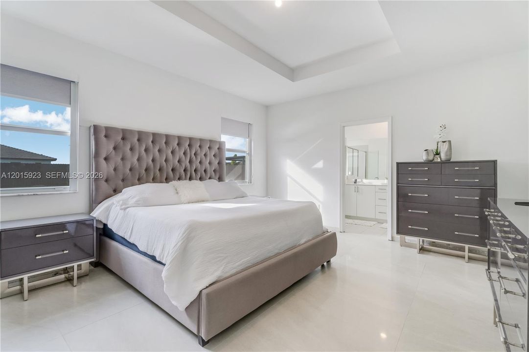 На продажу: $949,999 (3 спален, 2 ванн, 2137 Квадратных фут)
