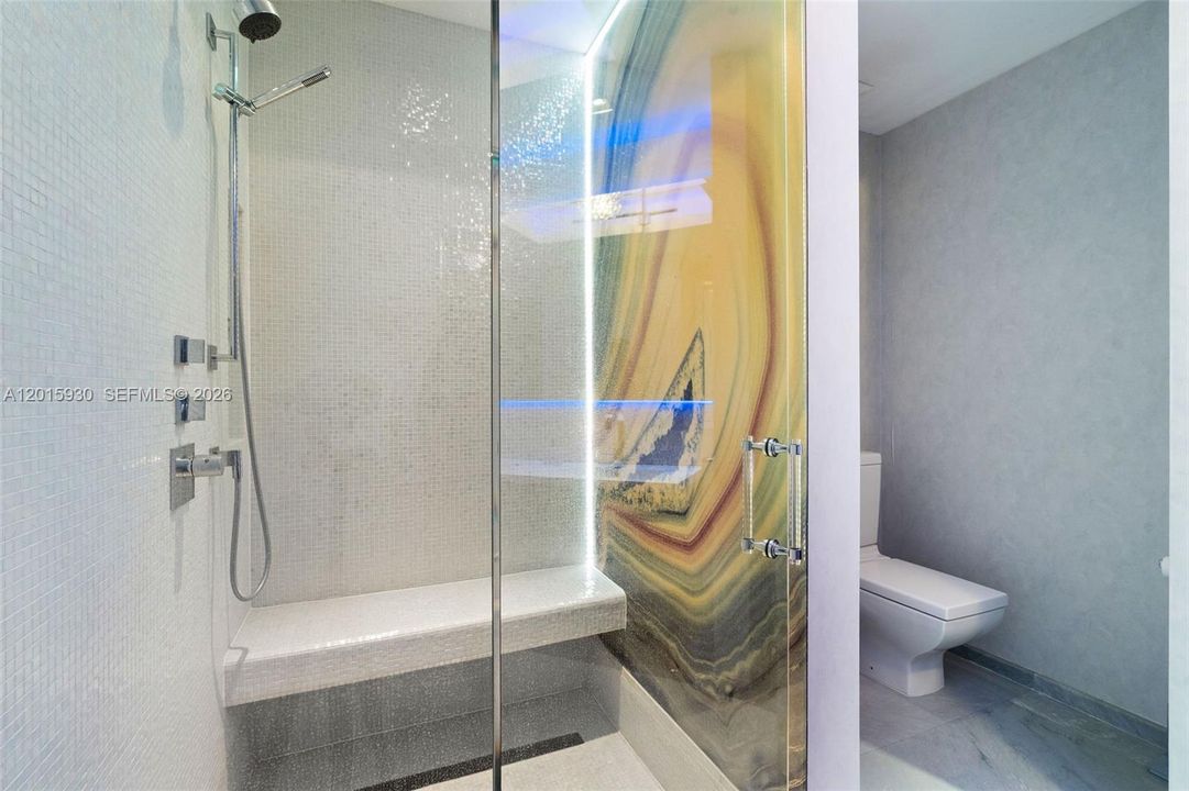 For Rent: $23,000 (1 beds, 2 baths, 1870 Square Feet)