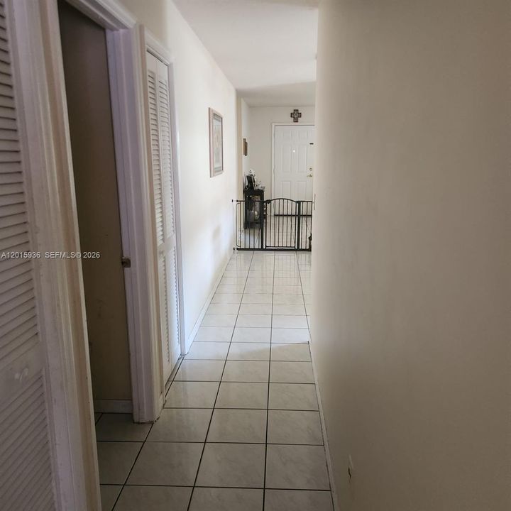 Active With Contract: $3,695 (3 beds, 2 baths, 1704 Square Feet)