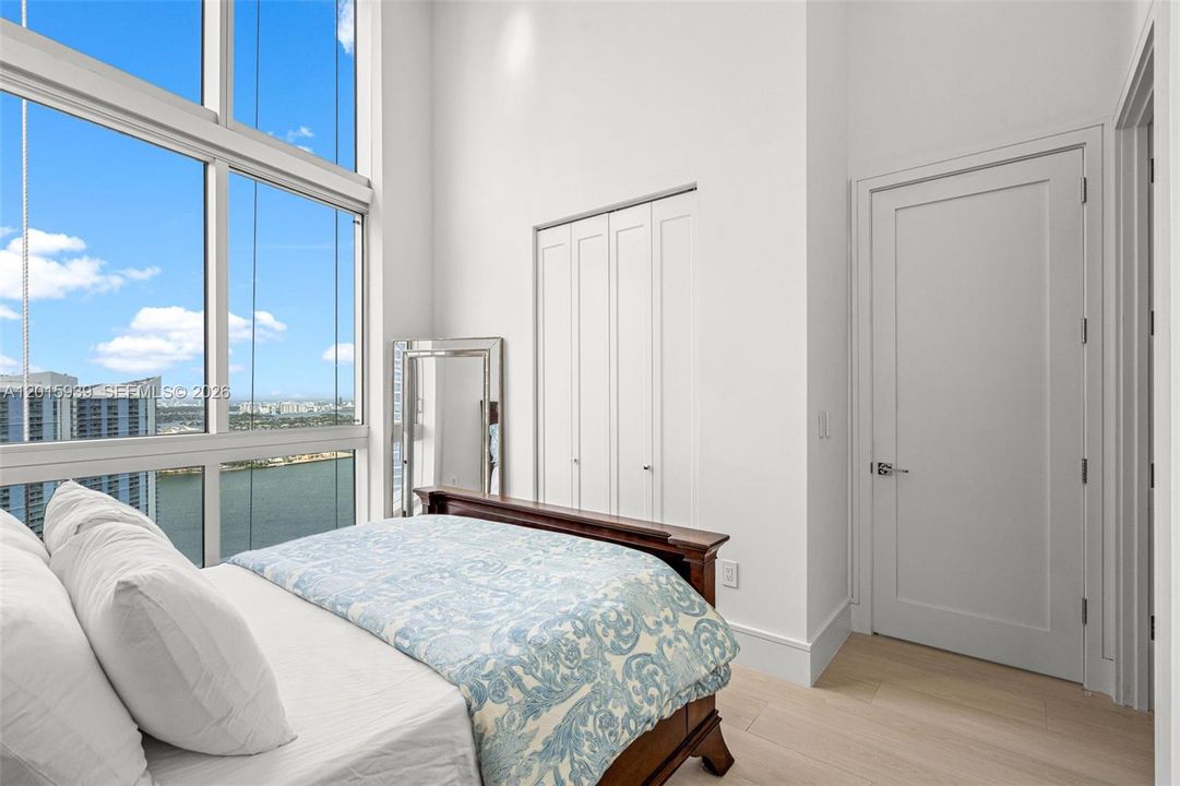 En Venta: $4,995,000 (3 camas, 2 baños, 1825 Pies cuadrados)