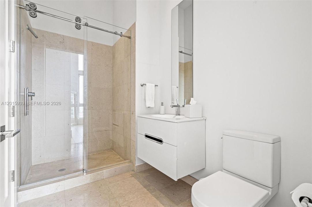 En Venta: $4,995,000 (3 camas, 2 baños, 1825 Pies cuadrados)
