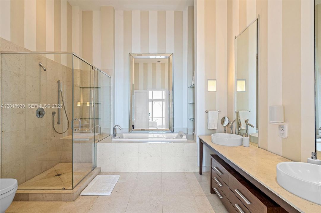 En Venta: $4,995,000 (3 camas, 2 baños, 1825 Pies cuadrados)