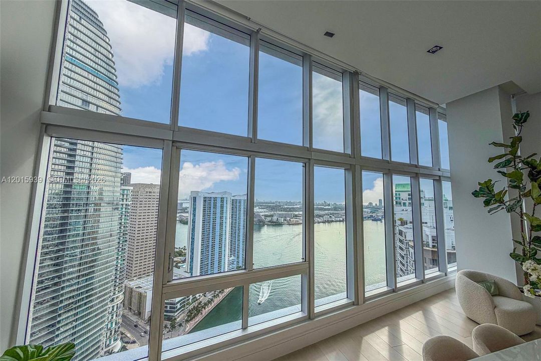 En Venta: $4,995,000 (3 camas, 2 baños, 1825 Pies cuadrados)
