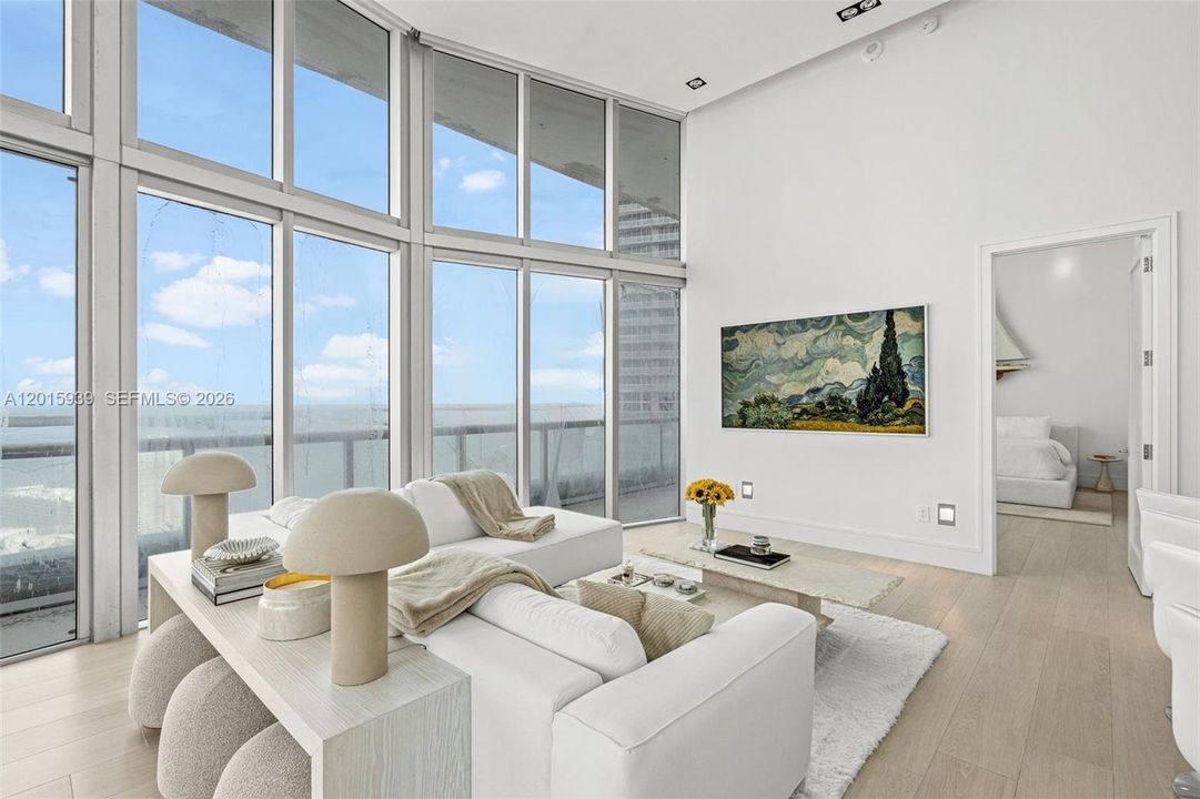 En Venta: $4,995,000 (3 camas, 2 baños, 1825 Pies cuadrados)