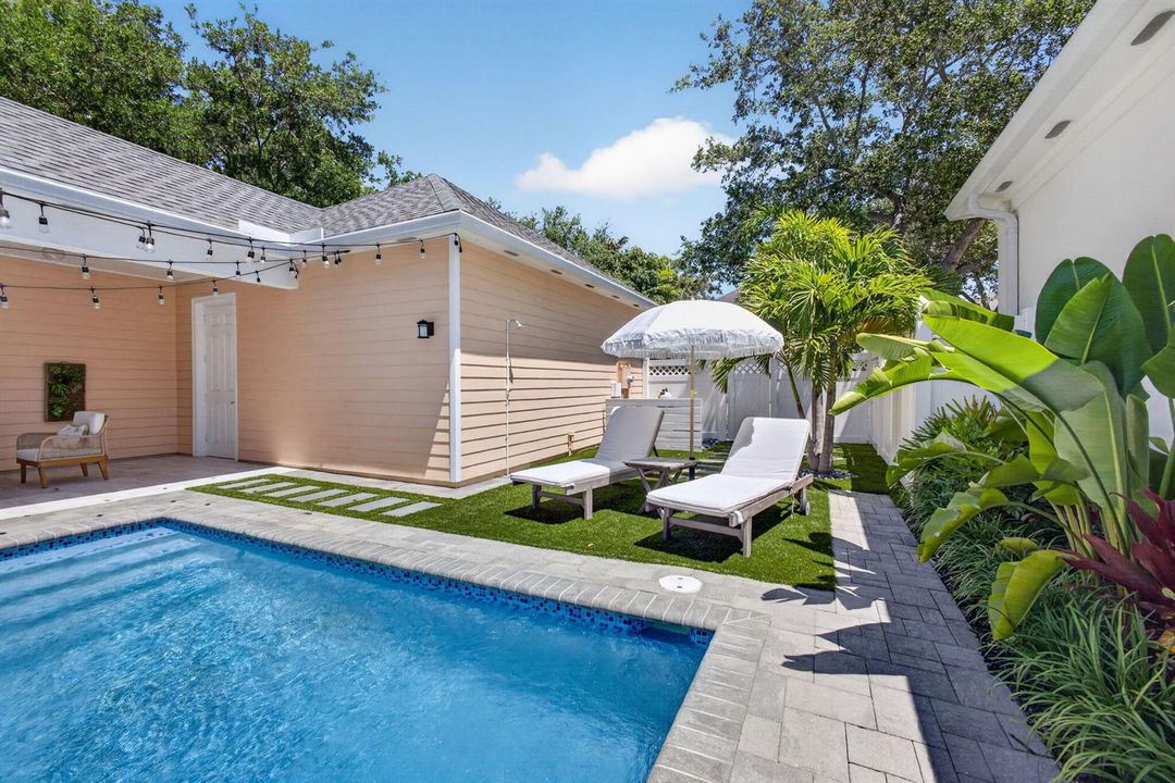 Pool/Yard