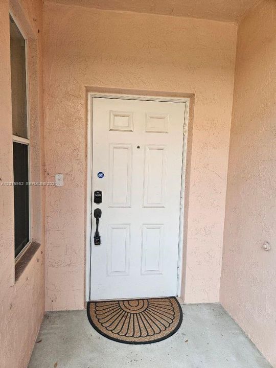 For Rent: $2,975 (3 beds, 2 baths, 1576 Square Feet)