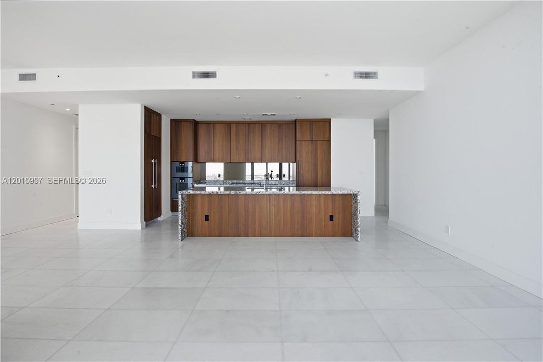 En Renta: $25,000 (3 camas, 3 baños, 1946 Pies cuadrados)