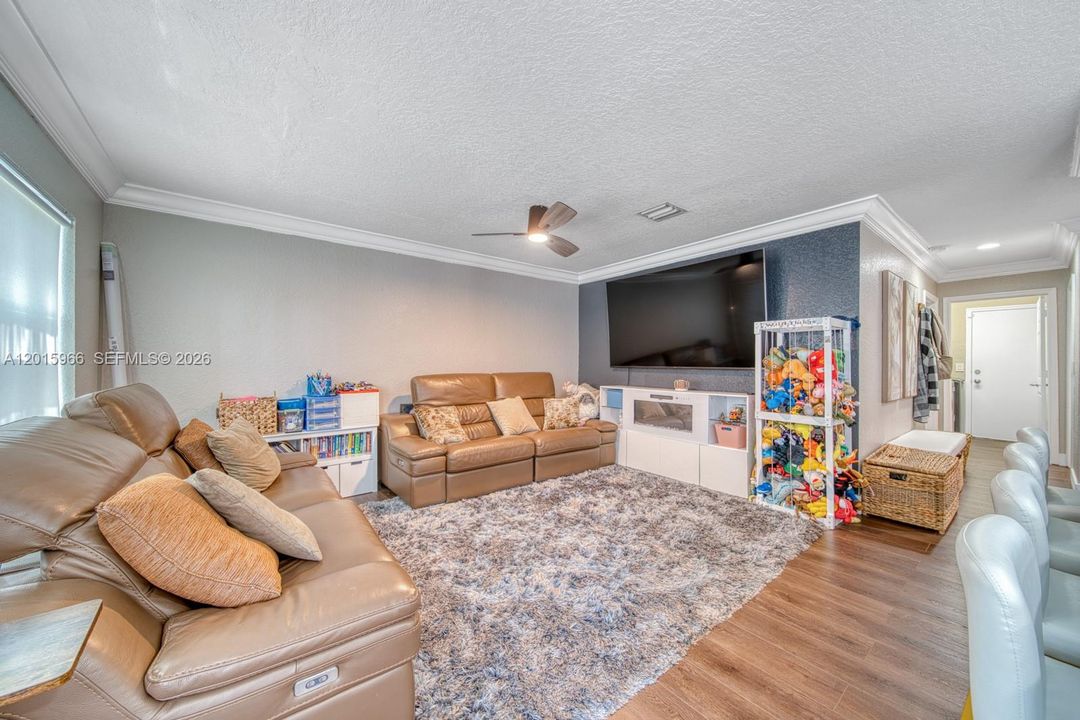 For Sale: $675,000 (4 beds, 3 baths, 2246 Square Feet)
